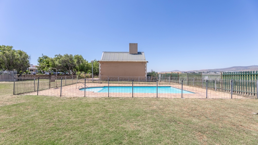 2 Bedroom Property for Sale in Table View Western Cape